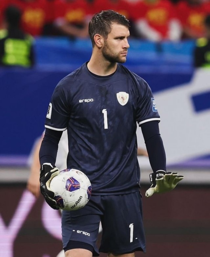 Sosok Tangguh Dibawah Mistar Timnas Indonesia : Maarten Paes Bukan Kiper Bule Pertama Timnas !